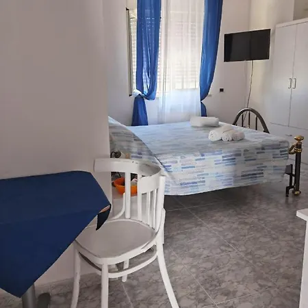 Rosy House 3*